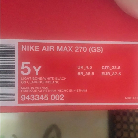 Nike AirMax 270 - Picture 6 of 6